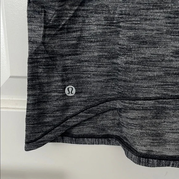 lululemon Squad Goals Tank - Picture 2 of 6